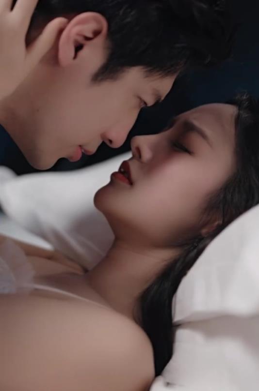 四年后她带萌宝惊艳全球 第02集